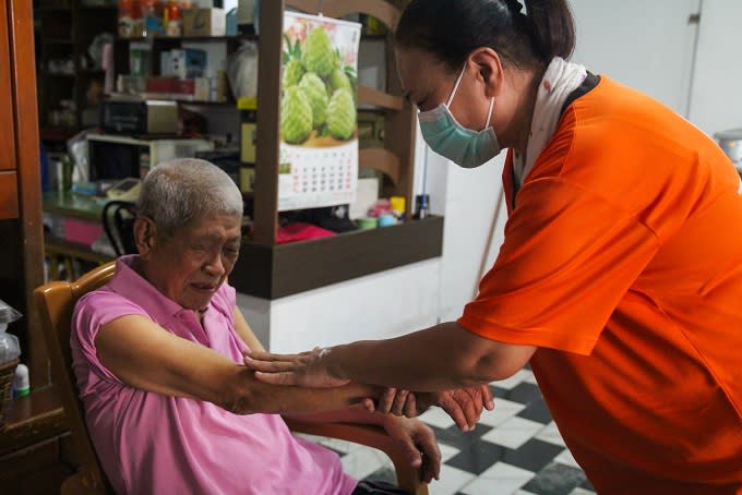 關懷4100名長輩　一粒麥子x東基重陽節送肌膚保養組