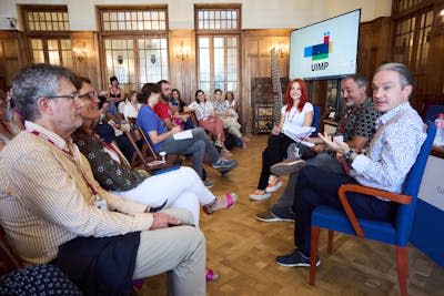 Mesa redonda con Carlos Briones, Antonio Martínez Ron y Sara García. Juanma Serrano/UIMP