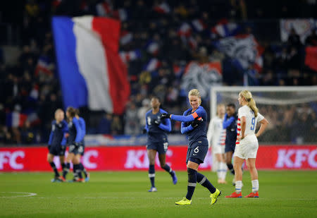 Soccer Football - Women's International Friendly - France v United States - Stade Oceane, Le Havre, France - January 19, 2019 France's Amandine Henry celebrates their second goal scored by Kadidiatou Diani (not pictured) REUTERS/Pascal Rossignol