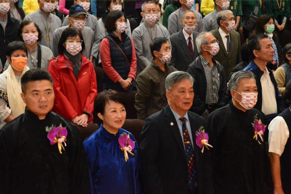 「祭祖大典」由台中市長盧秀燕（前排左二）擔任總主祭兼初獻禮主持！圖／業者提供