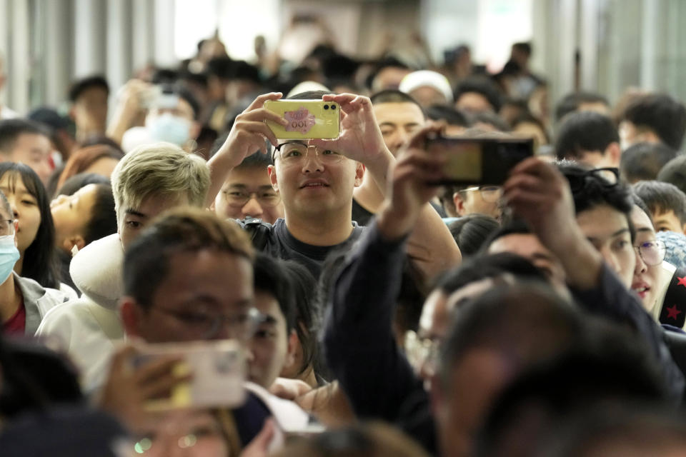 Chinese tourists arrive at Suvarnabhumi International Airport in Samut Prakarn province, Thailand, Monday, Sept. 25, 2023. Thailand, Monday, Sept. 25, 2023. Thailand's new government granting temporary visa-free entry to Chinese tourists, signaling that the recovery of the country's tourism industry is a top economic priority. (AP Photo/Sakchai Lalit)