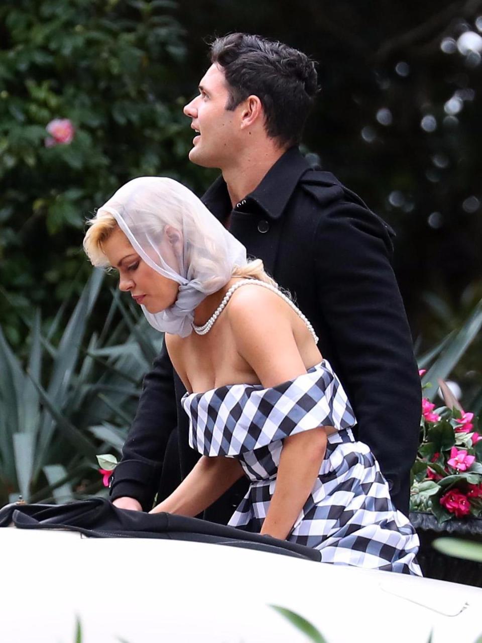 Sophie Monk's wardrobe malfunction on set of Bachelorette