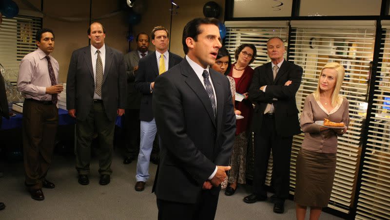 This image provided by NBC Universal shows a scene from NBC’s “The Office,” showing Steve Carell, front, as Michael Scott.