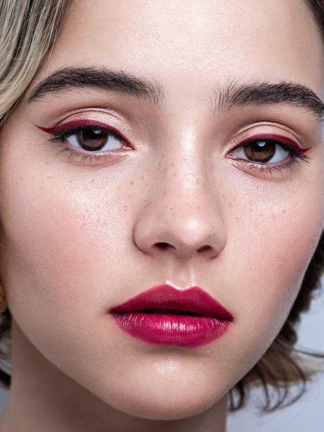 How Yourself Into Makeup Trends With Colorful