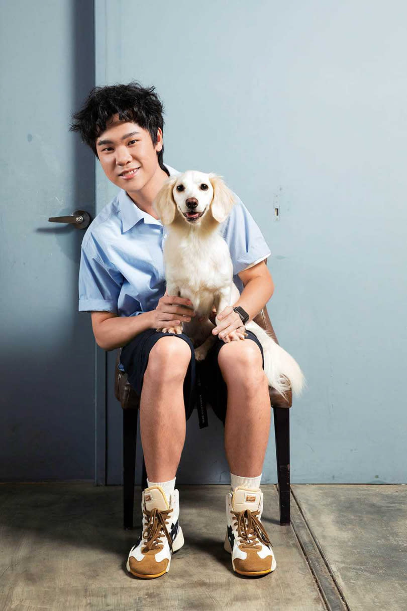 蔡明仁表示，取名「Friday」是因為他曾養過一隻狗叫「Sunday」，希望可以「養齊一整個星期」。（圖／彭子桓攝）