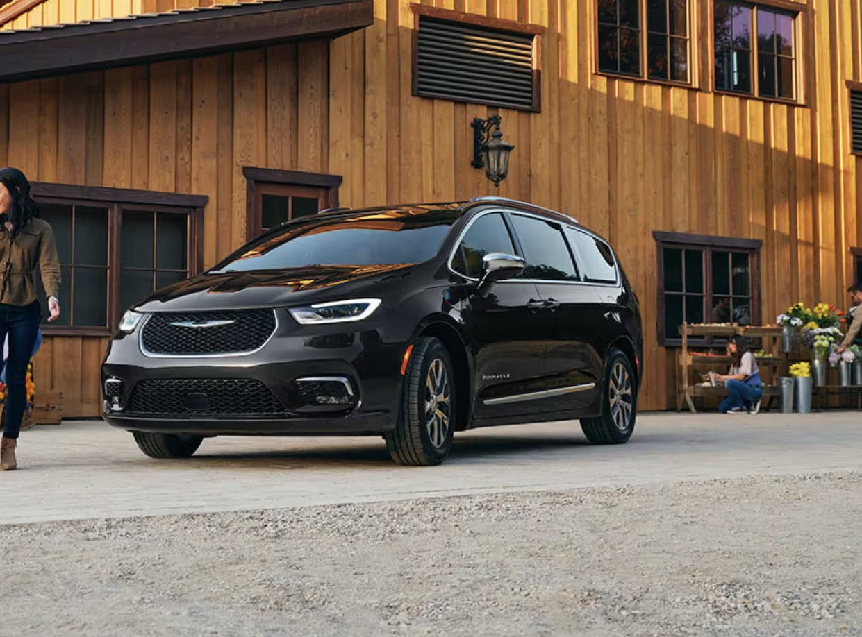 <p><a href="https://www.chrysler.com/pacifica/hybrid.html" rel="nofollow noopener" target="_blank" data-ylk="slk:Shop Now;elm:context_link;itc:0;sec:content-canvas" class="link rapid-noclick-resp">Shop Now</a></p><p>Pacifica Hybrid</p><p>chrysler.com</p><p>$52090.00</p>