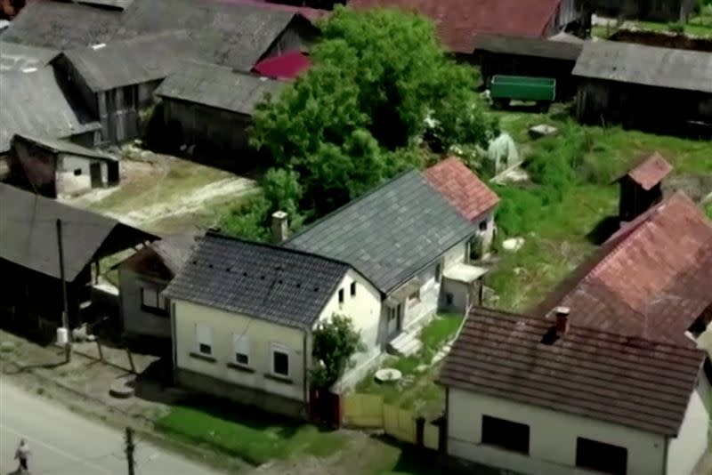 克羅埃西亞小鎮萊格勒開放民眾以1克羅地亞庫納（約新台幣4.4元）的價格買下房屋。（圖／翻攝自liz0ma推特）