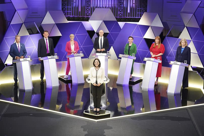 Vertreter von sieben politischen Parteien bei der ersten Fernsehdebatte vor der Unterhauswahl im Juli, 7. Juni 2024.