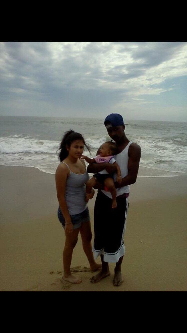 Samantha Robledo, Diante Yarber, and their daughter, Naliyah. (Photo: Samantha Robledo)