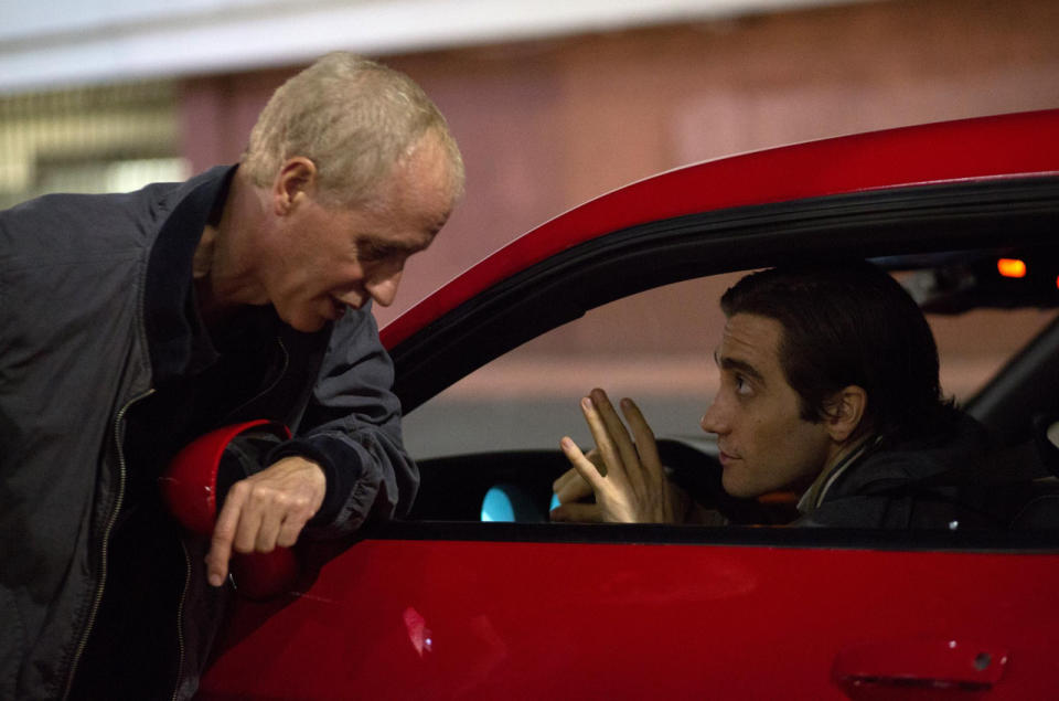 Dan Gilroy and Jake Gyllenhaal behind the scenes of Nighcrawler