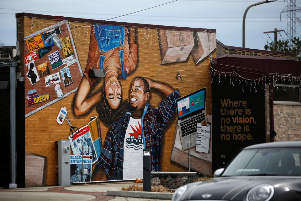 Image: A mural is displayed on Litehouse Whole Food Grill on Dodge Avenue in the Fifth Ward, known as the historic Black community, in Evanston (Eileen T. Meslar / Reuters)