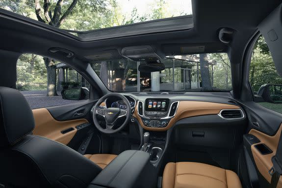 The interior of the recently unveiled 2018 Chevrolet Equinox takes advantage of the Equinox’s all-new architecture to offer a down-and-away instrument panel, while a low windshield base provides a commanding outward view.