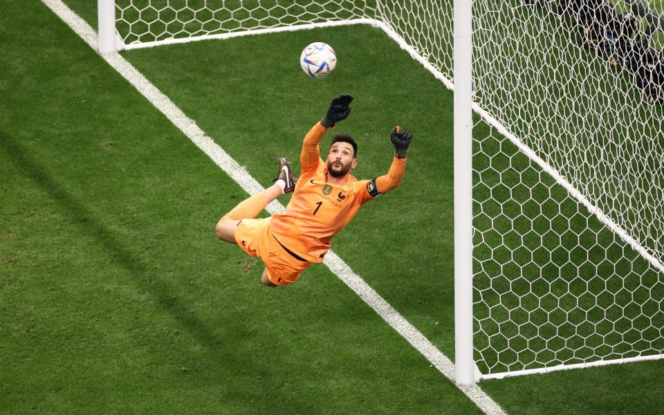 Hugo Lloris of France makes a save during the FIFA World Cup Qatar 2022 - GETTY IMAGES