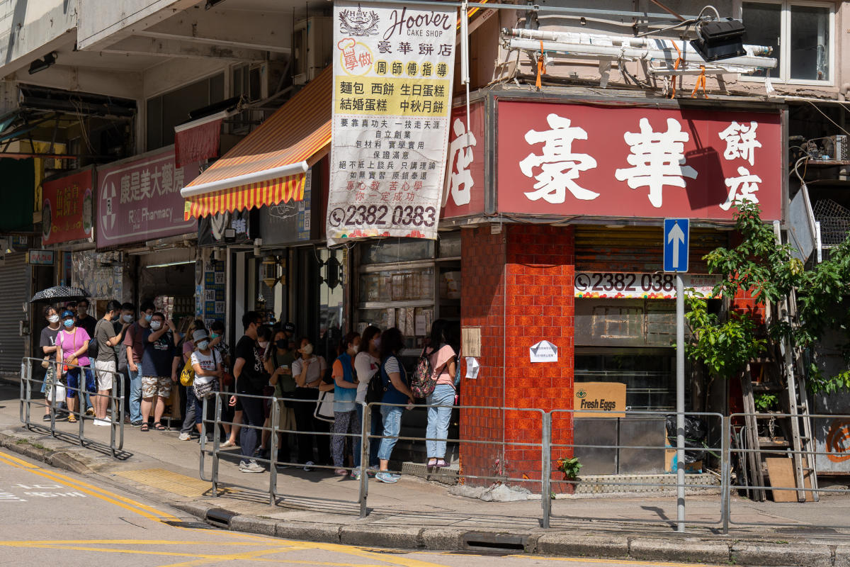 Cream fragrance Half a century Kowloon City luxury bakery Last countdown to staff day 70, 13 straight hours of regulars to remember childhood taste