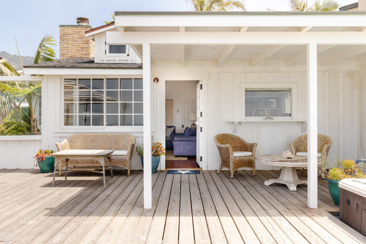 Ashton Kutcher and Mila Kunis put their beach house on Airbnb (Courtesy Katya Grozovskaya)