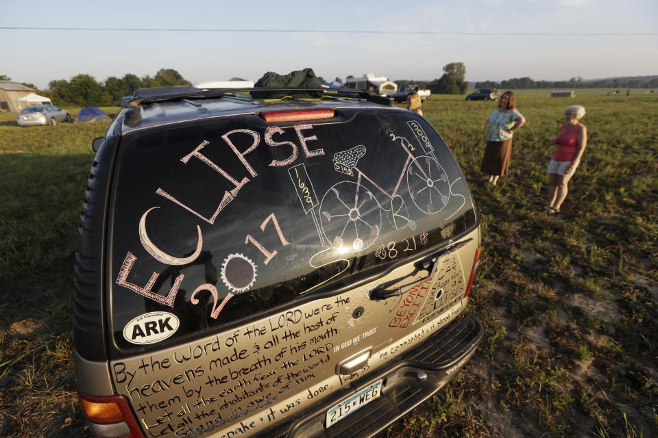 Solar eclipse fever: Americans witness the celestial event