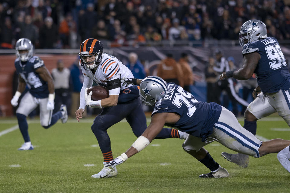 CHICAGO, IL - DECEMBER 05: Chicago Bears quarterback Mitchell Trubisky (10) beats Dallas Cowboys defensive end Michael Bennett (79) to score a touchdown in game action during a NFL game between the Chicago Bears and the Dallas Cowboys on December 05, 2019 in Soldier Field in Chicago, IL. (Photo by Robin Alam/Icon Sportswire via Getty Images)