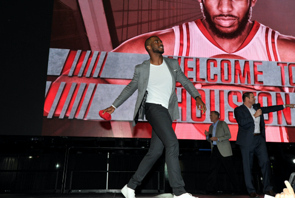 Chris Paul durante su presentación con Houston Rockets. Foto: Getty Images