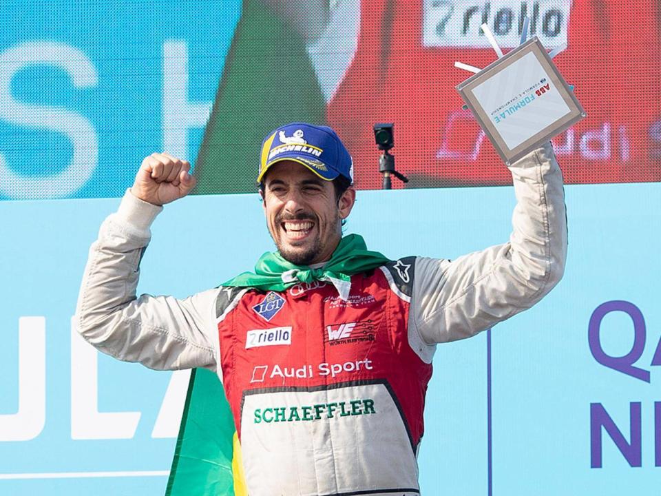 Lucas di Grassi celebrates victory in the first Formula E race in New York (Formula E)