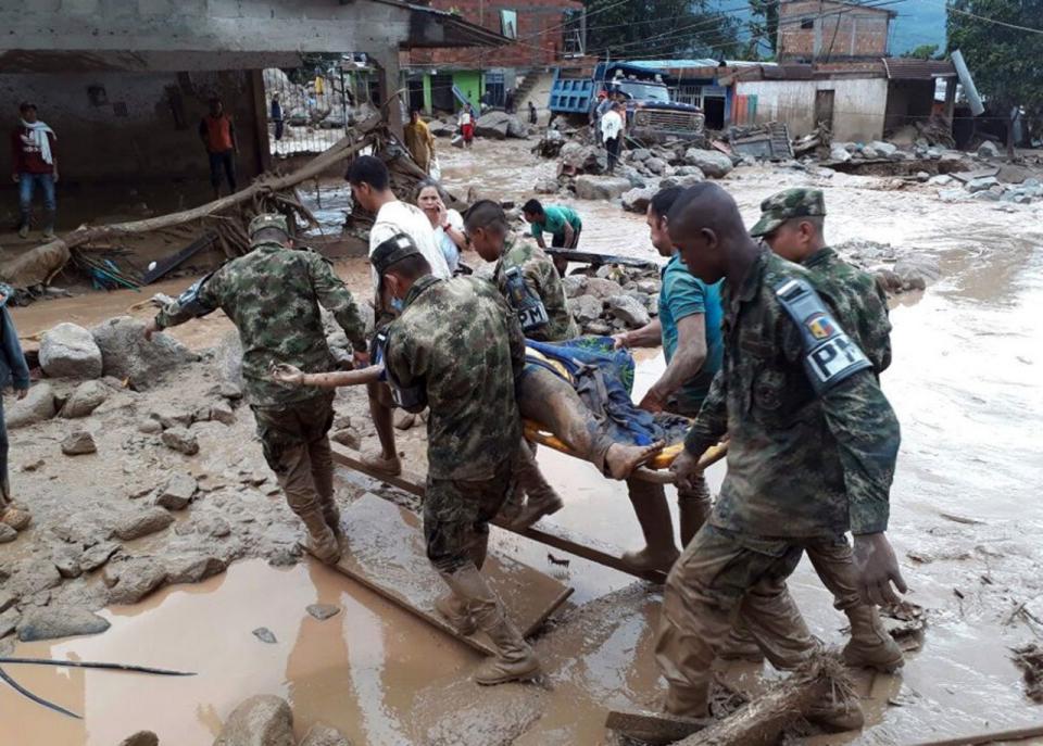 Colombia intensifica la búsqueda de víctimas por una avalancha