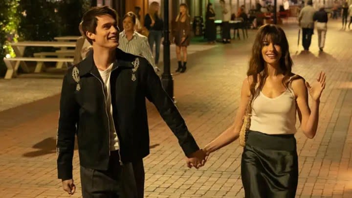 Nicholas Galitzine and Anne Hathaway in The Idea of You.