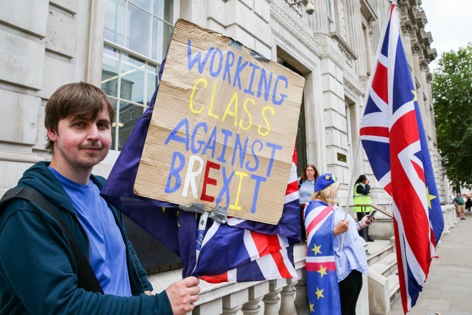 Personas en contra del  Brexit protestan en Londres. Foto: Dinendra Haria/SOPA Images/LightRocket via Getty Images.