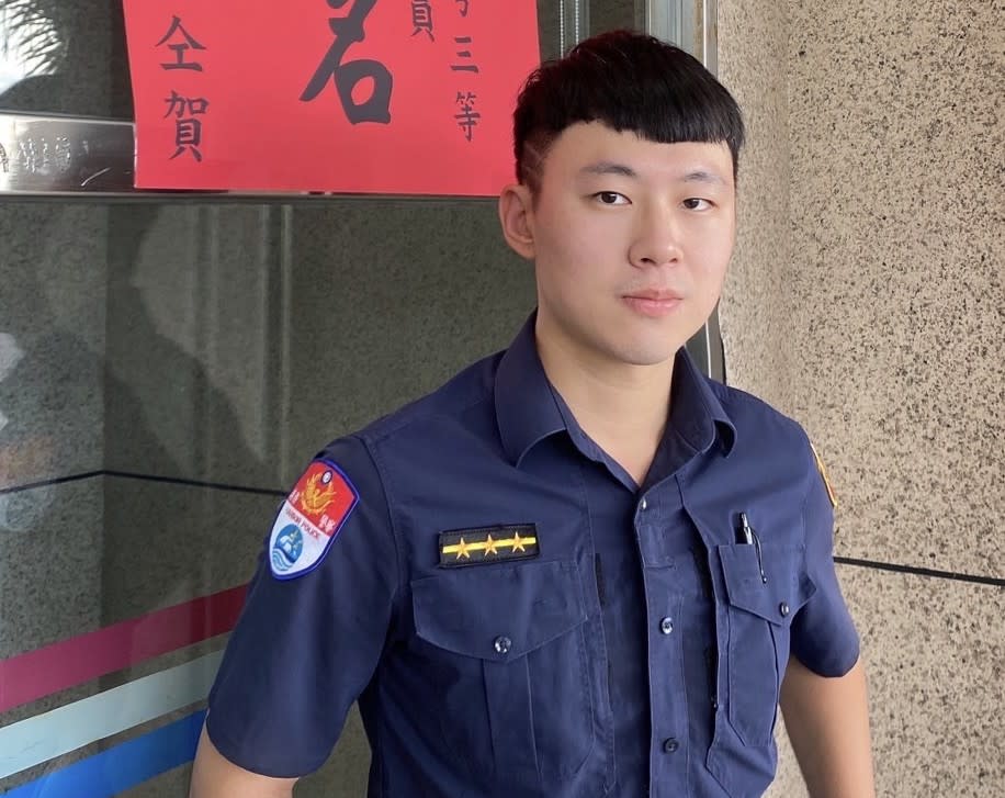 侯博雄與胡雅璇警察人員特考雙雙金榜題名。（記者許正雄翻攝）