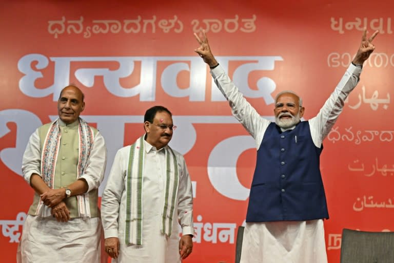 Bei der Parlamentswahl in Indien hat Premierminister Modi erneut den Sieg davongetragen. Allerdings straften die Wähler den Hindunationalisten ab, dessen Partei BJP die absolute Mehrheit verlor. (Money SHARMA)