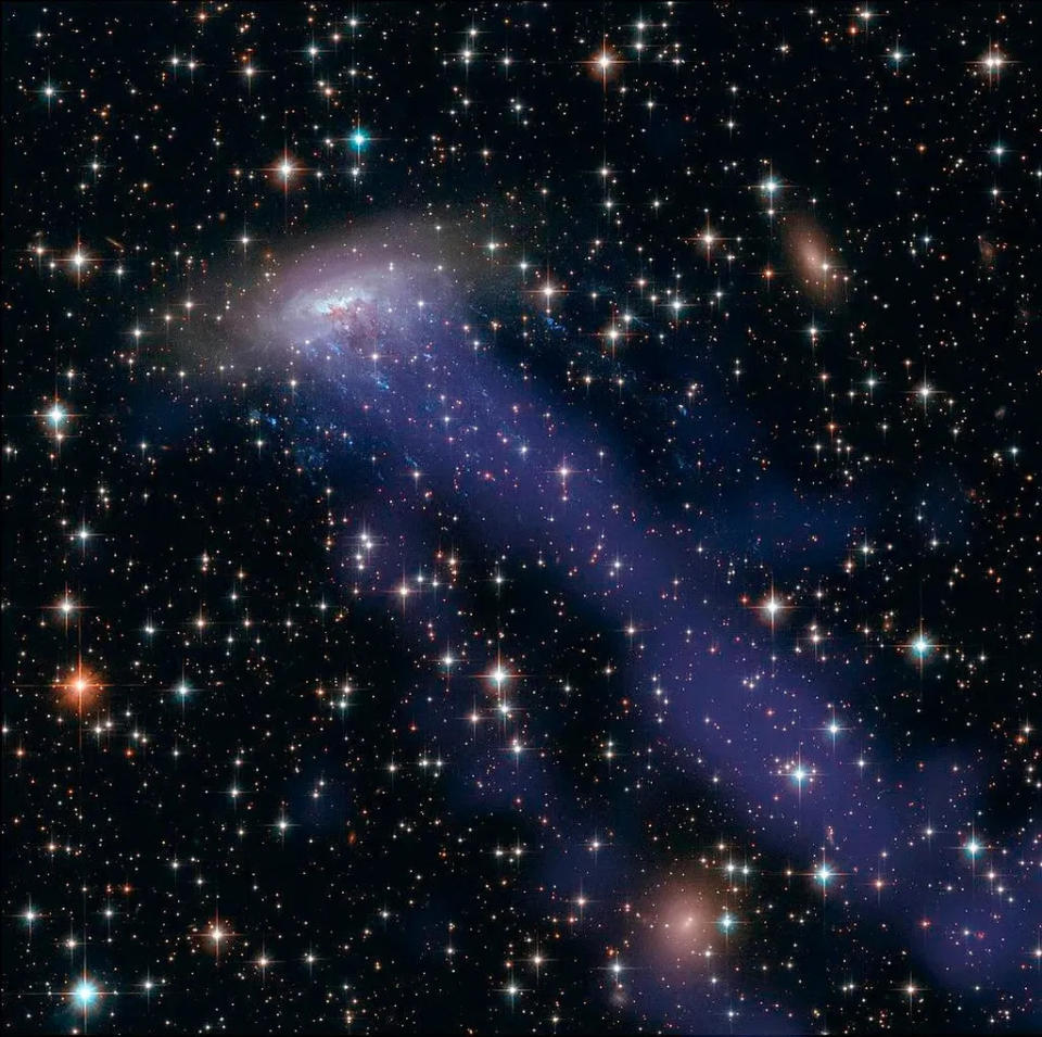 Galaxia renacuajo (Imagen: Reproducción/NASA/ESA/CXC)