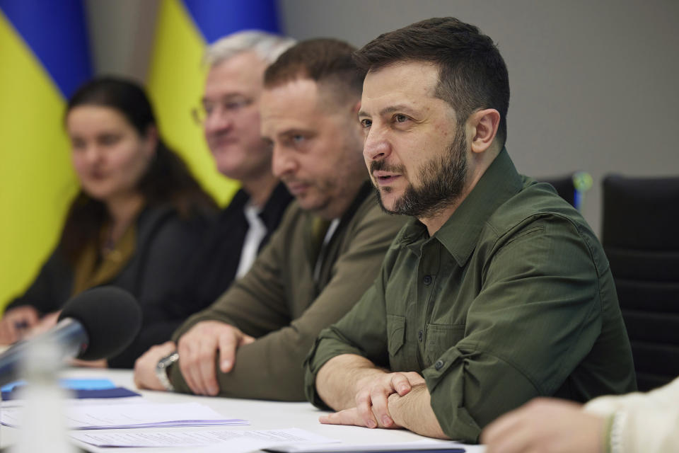 In this photo provided by the Ukrainian Presidential Press Office on Monday, April 25, 2022, Ukrainian President Volodymyr Zelenskyy, right, attends his meeting with U.S. Secretary of Defense Lloyd Austin and Secretary of State Antony Blinken Sunday, April 24, 2022, in Kyiv, Ukraine. (Ukrainian Presidential Press Office via AP)