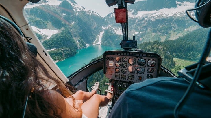 <span class="article__caption">Air sightseeing: in this case in Canada, above Lake Lovely Water in Tantalus Range Provincial Park, British Columbia.</span> (Photo: Alex Ratson/Getty)