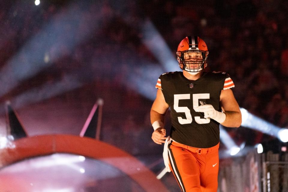 Browns Ethan Pocic