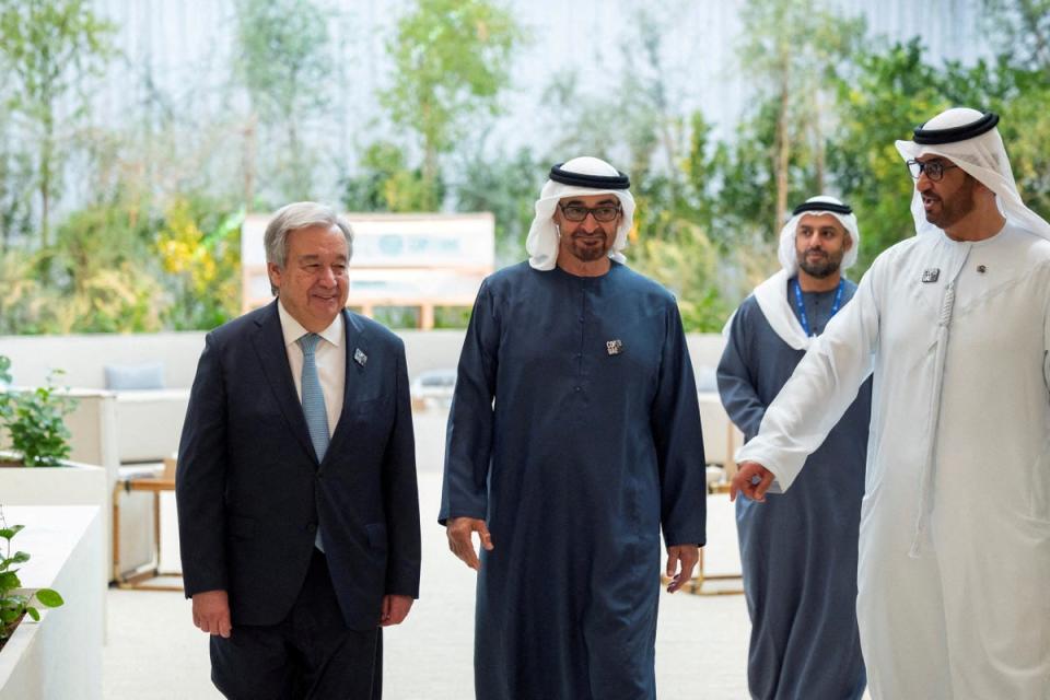 President of the United Arab Emirates Sheikh Mohamed bin Zayed Al Nahyan, next to Sultan bin Ahmed Al Jaber and Secretary-General of the United Nations Antonio Guterres (via REUTERS)