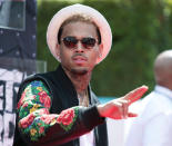 Auch Rüpel-Rapper Chris Brown ist anscheinend daheim kein Kind von Traurigkeit. Gerüchten zufolge soll er nicht nur im Hausflur seines einstigen West-Hollywood-Apartments Hunderennen abgehalten haben, sondern ebenso laut gefeiert und sich stets auf die Behindertenparkplätze gestellt haben. Kein sehr nettes Verhalten, zumal der Ex von Rihanna auch die Nachbarn generell respektlos behandelt haben soll. (Bild Copyright: Getty Images/WireImage/Vincent Sandoval)