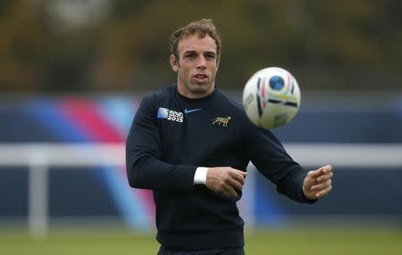 Rugby Union - Argentina Captain's Run - London Irish Training Ground, Sunbury-on-Thames, Surrey - 29/10/15 Argentina's Leonardo Senatore during training Action Images via Reuters / Peter Cziborra Livepic