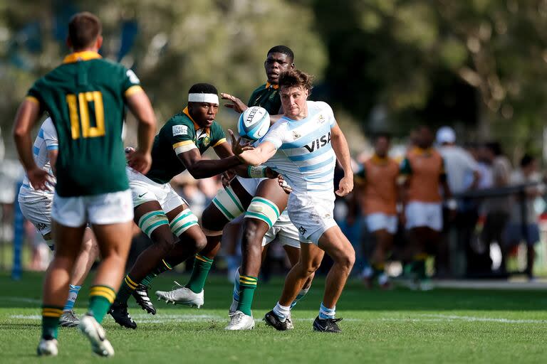 Franco Rossetto anotó los cuatro tries de Los Pumitas, pero el equipo argentino perdió en la última jugada contra Sudáfrica