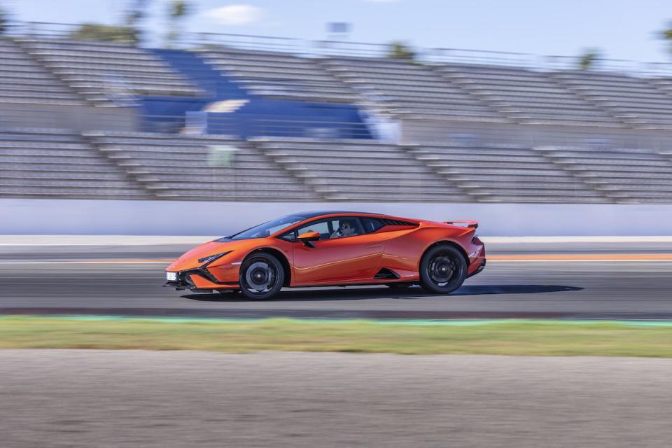 2023 Lamborghini Huracán Tecnica - Photos From Every Angle