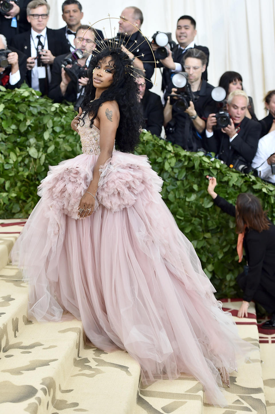 SZA in Versace