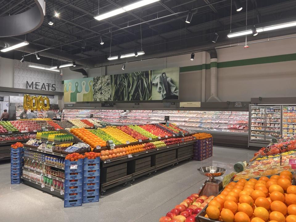 The new Estero Publix opened on April 18.