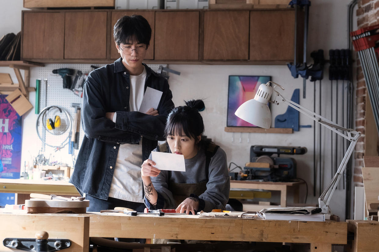 Ghost Mansion follows webtoon writer Ji Woo (Sung Joon) to the creepy and decrepit Gwanglim Mansion. (Still: Golden Village Pictures)