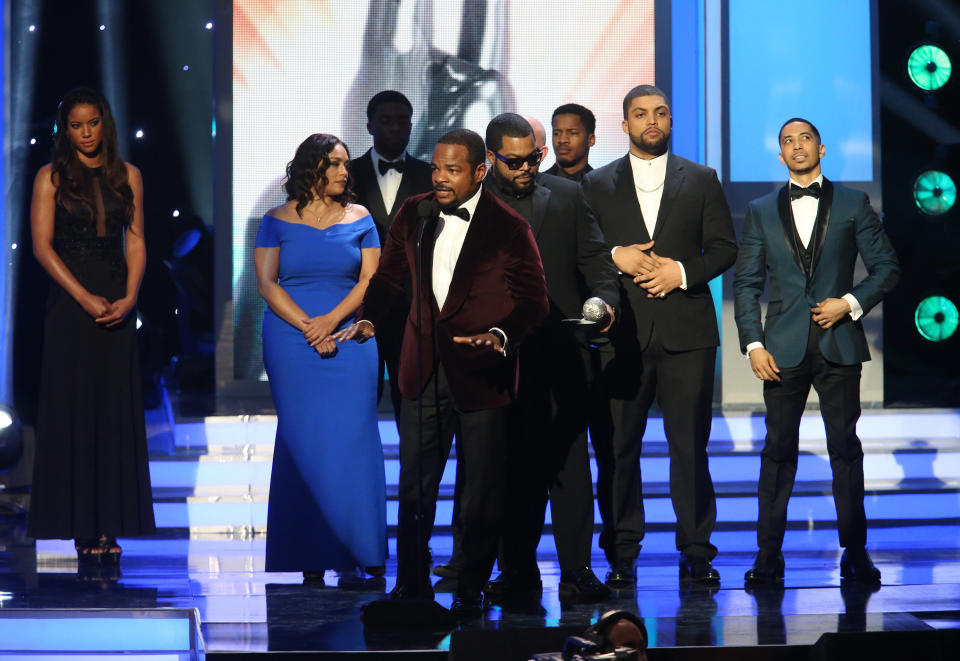 Director F. Gary Gray accepts award for Outstanding Motion Picture for 'Straight Outta Compton' with cast.