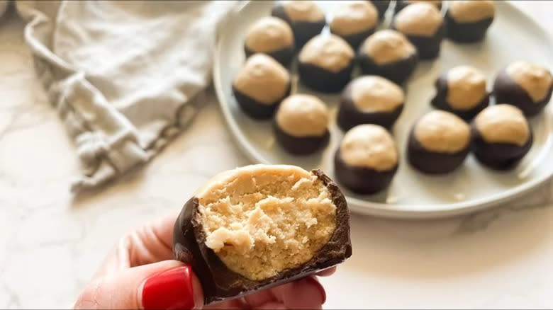 Easy No-Bake Buckeye Cookies