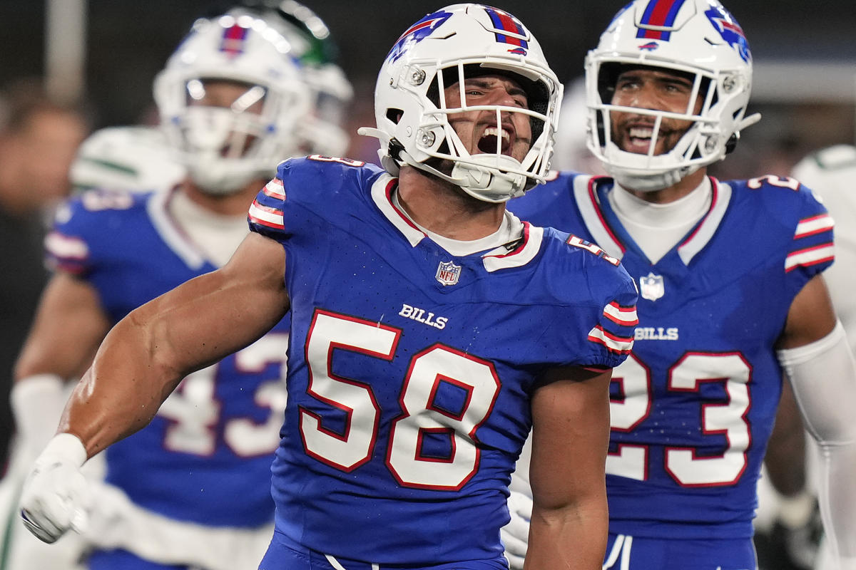 Buffalo Bills outside linebacker Matt Milano (58) defends against the New  York Jets during an NFL football game, Sunday, Nov. 14, 2021, in East  Rutherford, N.J. (AP Photo/Adam Hunger Stock Photo - Alamy