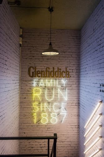 【台北捷運美食地圖】【忠孝復興站美食】Glenfidich 復刻酒吧 1963