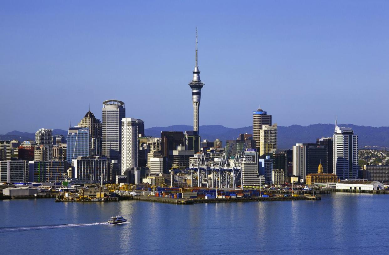 auckland skyline with sky tower