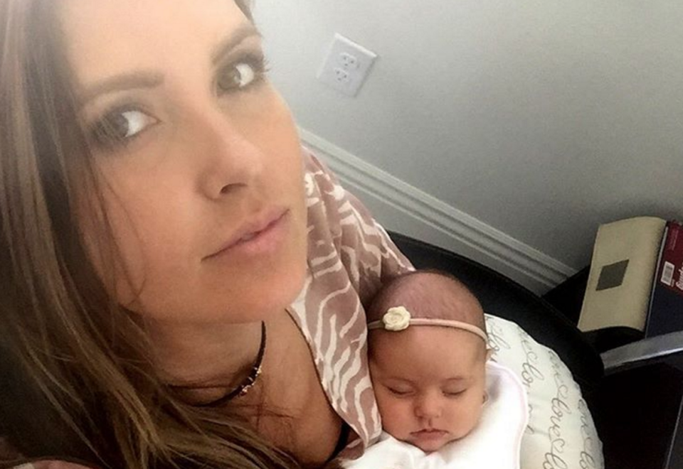 Audrina Partridge just shared a super candid pic of her breastfeeding on Instagram, and it’s gorgeous