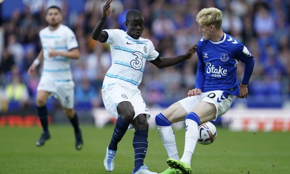 Everton's Anthony Gordon (right) up against Chelsea’s N’Golo Kanté on the opening weekend of the season