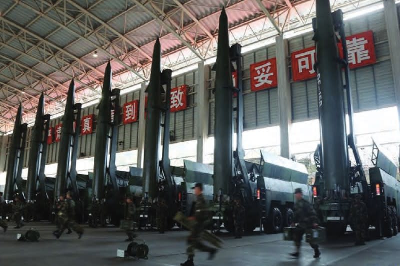 <cite>東風-15B。（翻攝《2023年中國人民解放軍火箭軍戰鬥序列》報告）</cite>