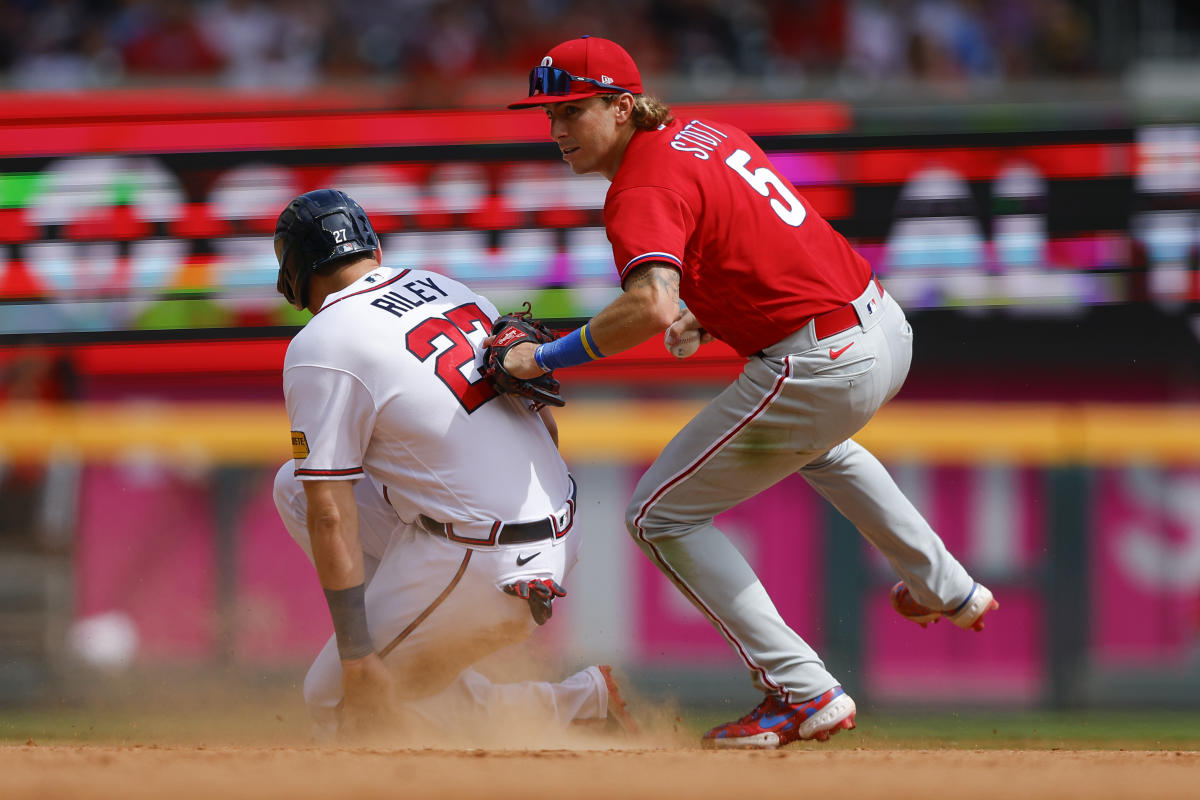 Phillies rout Braves in NLDS Game 3, go 2-1 up - WHYY