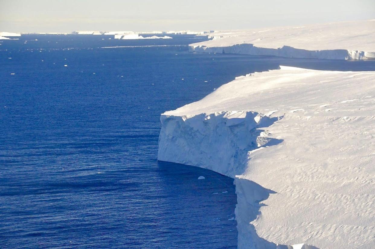 The front of Thwaites Glacier is a jagged, towering cliff. David Vaughan/British Antarctic Survey